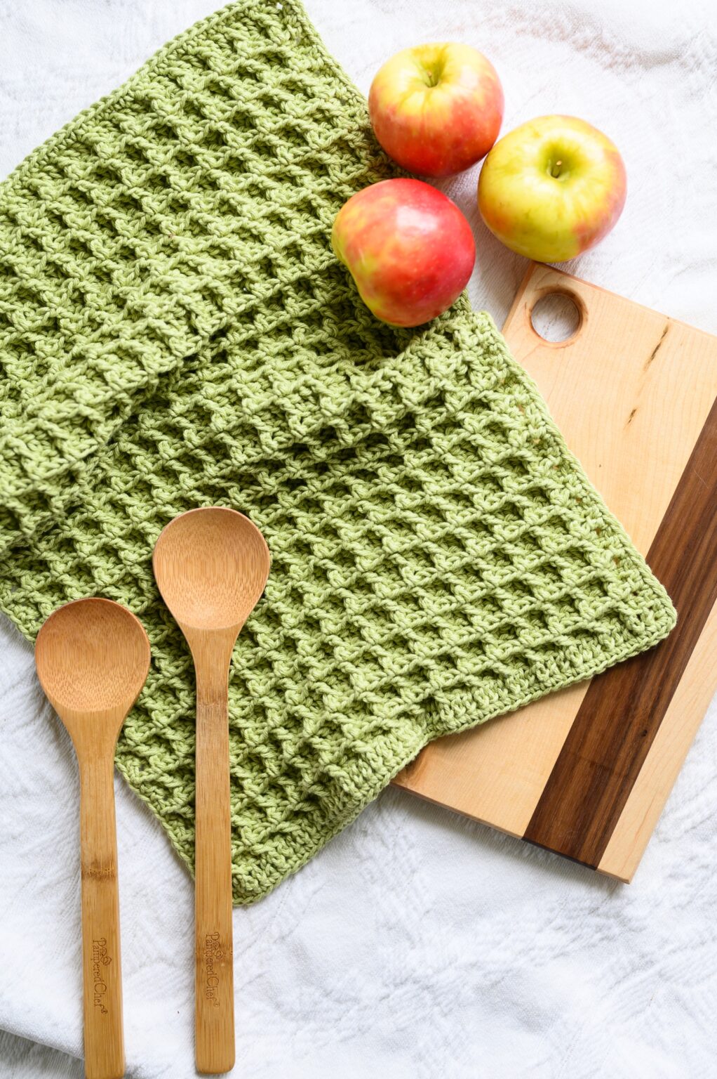 Free Crochet Pattern: Dishie Towel - Woods and Wool